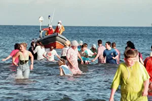 Images Dated 26th December 1994: Boxing Day Dip in Redcar, 26th December 1994