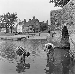 Images Dated 22nd June 2016: Boys fishing for tadpoles in Eynsford, Kent. 25th May 1961