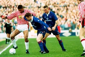 Brian Deane Graham Stuart and Vinnie Jones Chelsea (1) v Sheffield United (0 Brian Deane Graham Stuart and Vinnie Jones Chelsea (1) v Sheffield United (0