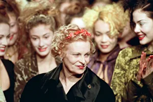 Mirror/1000to1099 01044/british fashion designer vivienne westwood Mirror/1000to1099 01044/british fashion designer vivienne westwood