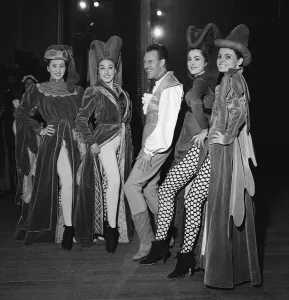 Bruce Forsyth with the chorus girls from the panto Turn Again Whittington 1961 Bruce Forsyth with the chorus girls from the panto Turn Again Whittington 1961