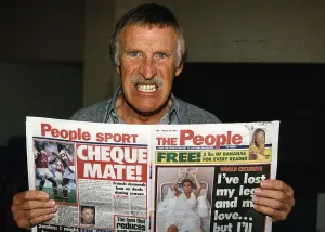 Bruce Forsyth Shows His Disapproval Of John Smiths Article Dbase A¿Mirrorpix Bruce Forsyth Shows His Disapproval Of John Smiths Article Dbase A¿Mirrorpix