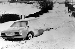 Images Dated 20th February 1978: A car is left in a deep snow drift on the road from Culverhouse Cross to St Lythans near