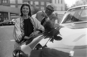 Cary Grant and Glenda Jackson standing beside car 5/6/75 Cary Grant and Glenda Jackson standing beside car 5/6/75