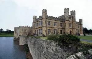 Castles - Leeds Castle Kent -June 1978 Moat Sundial Black Swans River Castles - Leeds Castle Kent -June 1978 Moat Sundial Black Swans River
