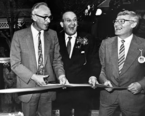 Champagne was flowing and the smiles were glowing when the MetroCentre celebrated its Champagne was flowing and the smiles were glowing when the MetroCentre celebrated its