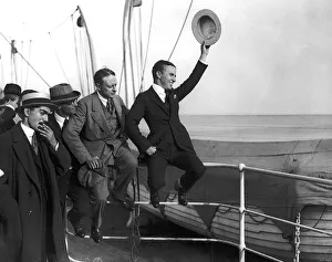 Charlie Chaplin actor arrives Southampton September 1921 A©mirrorpix Charlie Chaplin actor arrives Southampton September 1921 A©mirrorpix