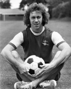 Charlie George with his new hairstyle. 1972 Charlie George with his new hairstyle. 1972