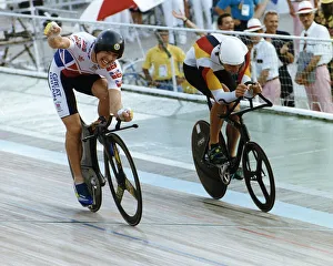 Chris Boardman winning the Olympic Pursuit Gold Medal as he passes the German 1992 Chris Boardman winning the Olympic Pursuit Gold Medal as he passes the German 1992