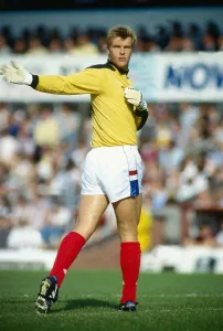 Chris Woods doing warm-up exercises September 1989 Chris Woods doing warm-up exercises September 1989