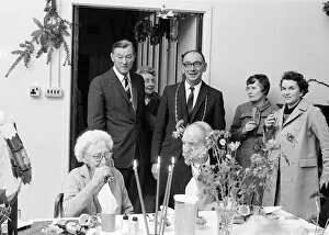 Images Dated 22nd December 1970: Christmas Lunch for residents and staff at hospital, Hydestile, Surrey