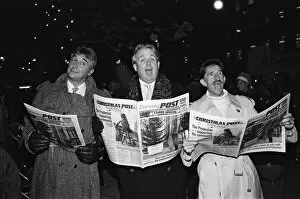Images Dated 21st November 1991: Christopher Biggins and Barry Chuckle Christmas light switch on at Broad Street