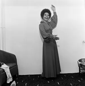 Cleo Laine, wife of bandleader Johnny Dankworth, in her dressing room Cleo Laine, wife of bandleader Johnny Dankworth, in her dressing room