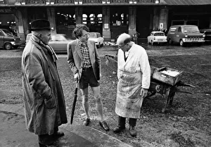 A close - and incredulous - inspection from gentlemen at Billingsgate A close - and incredulous - inspection from gentlemen at Billingsgate