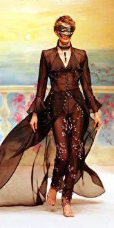 Mirror/0100to0199 00196/clothing emanuel ungaro 1998 model wearing Mirror/0100to0199 00196/clothing emanuel ungaro 1998 model wearing