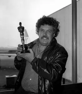 Colin Welland at London airport with his Oscar award 1982 Colin Welland at London airport with his Oscar award 1982