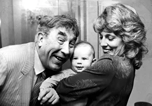 Comedian Frankie Howerd with journalist and television presenter Esther Rantzen Comedian Frankie Howerd with journalist and television presenter Esther Rantzen