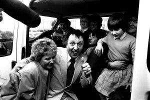 Comedian Ken Dodd made children from Thornhill Park School Comedian Ken Dodd made children from Thornhill Park School