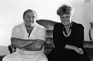 Comedian Les Dawson and his new girlfriend Tracey Roper. 23rd September 1987 Comedian Les Dawson and his new girlfriend Tracey Roper. 23rd September 1987