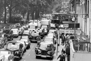 Congestion in Park Lane at the height of the rush hour. 23rd August 1981 Congestion in Park Lane at the height of the rush hour. 23rd August 1981