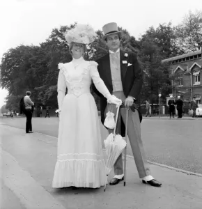 Couple on the first day of Royal Ascot June 1970 70-05824-003 Couple on the first day of Royal Ascot June 1970 70-05824-003