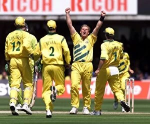 Images Dated 20th June 1999: Cricket World Cup Final 1999 Pakistan v Australia Shane Warne