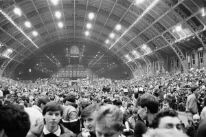 Crowd scenes at Concert, Manchester GMex Centre, England, 10th January 1987 Crowd scenes at Concert, Manchester GMex Centre, England, 10th January 1987