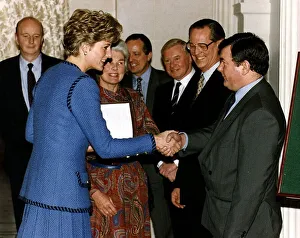 Daily mirror editor Richard Stott shakes hands with Princess Diana. July 1992 Daily mirror editor Richard Stott shakes hands with Princess Diana. July 1992