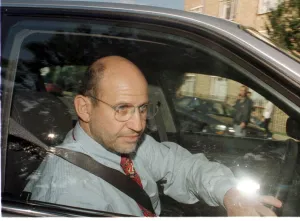 Daniel Fishman Arsenal Football Club Director Sept 1998 Daniel Fishman Arsenal Football Club Director Sept 1998