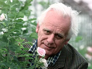 DAVID AUSTIN 4 PICTURE BY SAM BAGNALL. David Austin of David Austin Roses in DAVID AUSTIN 4 PICTURE BY SAM BAGNALL. David Austin of David Austin Roses in
