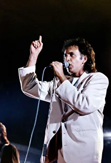 David Essex Singer Actor singing on stage A©Mirrorpix David Essex Singer Actor singing on stage A©Mirrorpix