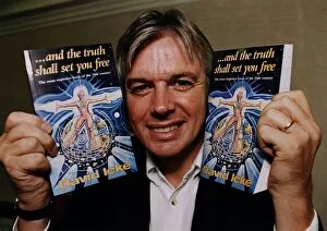 00236 Collection: David Icke, author & former sports presenter, at launch of his new book