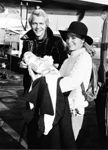 David Soul Actor with girlfriend Lynne Marta - November 1976 Dbase MSI David Soul Actor with girlfriend Lynne Marta - November 1976 Dbase MSI