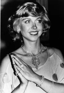 Davina Sheffield wearing diamonds at charity function 1977 Davina Sheffield wearing diamonds at charity function 1977