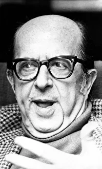 DAY TWO MIRROR PICTURES UNSEEN TEESSIDE Actor Phil Silvers DAY TWO MIRROR PICTURES UNSEEN TEESSIDE Actor Phil Silvers