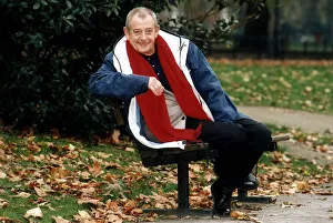 Derek Fowlds Actor who was in Yes Minister and Yes Prime Minister Derek Fowlds Actor who was in Yes Minister and Yes Prime Minister