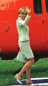 Diana, Princess of Wales preparres to board the helicopter Queen' Diana, Princess of Wales preparres to board the helicopter Queen'