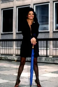 Diana Ross celebrates 30 years in showbusiness outside the EMI headqaurters in London Diana Ross celebrates 30 years in showbusiness outside the EMI headqaurters in London