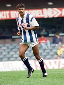 Don Goodman of West Bromwich Albion in action against Chelsea. 10th August 1991 Don Goodman of West Bromwich Albion in action against Chelsea. 10th August 1991