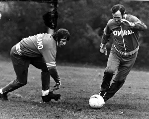 Don Revie joins in on the training to beat Mick Channon May 1976 *** Don Revie joins in on the training to beat Mick Channon May 1976 ***