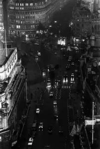 Drivers make their way through the gloom at lunchtime in London August 1981 Drivers make their way through the gloom at lunchtime in London August 1981