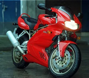 DUCATI 900ss January 1999 Healdlight fairing exhaust derilled brake disc DUCATI 900ss January 1999 Healdlight fairing exhaust derilled brake disc