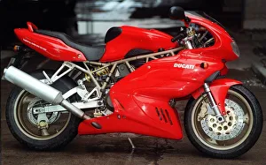 DUCATI 900ss January 1999 Red motorbike motorcycle DUCATI 900ss January 1999 Red motorbike motorcycle