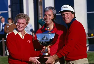 Dunhill Cup October 1989 three members of American golf team who beat Japan in Dunhill Cup October 1989 three members of American golf team who beat Japan in
