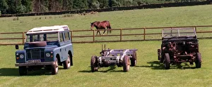 Earlston Glenburnie Farm July 1998 Land Rovers in stages of building Earlston Glenburnie Farm July 1998 Land Rovers in stages of building