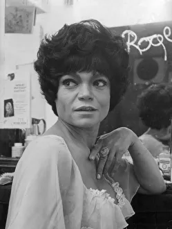 EARTHA KITT IN HER DRESSING ROOM DECEMBER 1972 EARTHA KITT IN HER DRESSING ROOM DECEMBER 1972