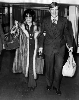 Elizabeth Taylor actress arriving at Heathrow airport London from Washington with her Elizabeth Taylor actress arriving at Heathrow airport London from Washington with her