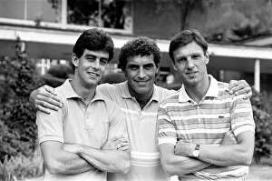 Images Dated 1st June 1986: England goalkeeper Peter Shilton with teammates Gary Stevens (of Spurs