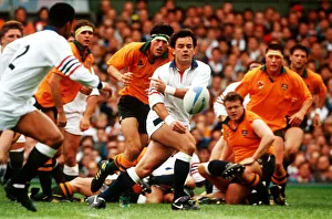 England v Australia Rugby Union World Cup Final Will Carling passing the ball England v Australia Rugby Union World Cup Final Will Carling passing the ball