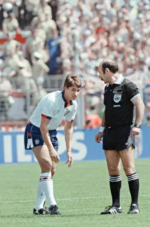 Images Dated 18th June 1988: England v Soviet Union 1-3 1988 European Championships, Hanover Germany Group Match B